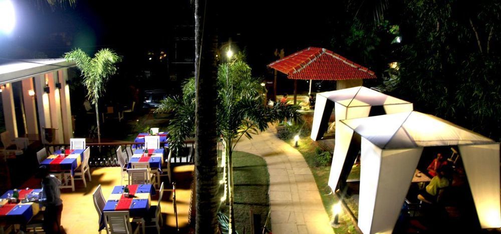 Paparazzi Resort Baga Esterno foto